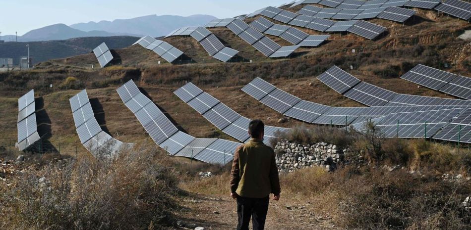 La Chine, sauveuse écolo du Sud ? Des panneaux solaires avec un arrière-goût de dette 